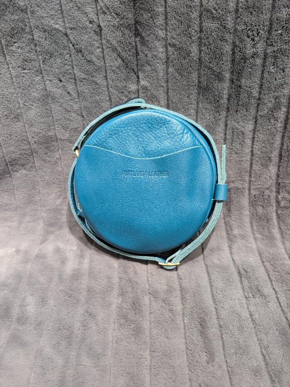 Portland Leather Small Circle Crossbody Bag Soul Blue Retired Color EUC